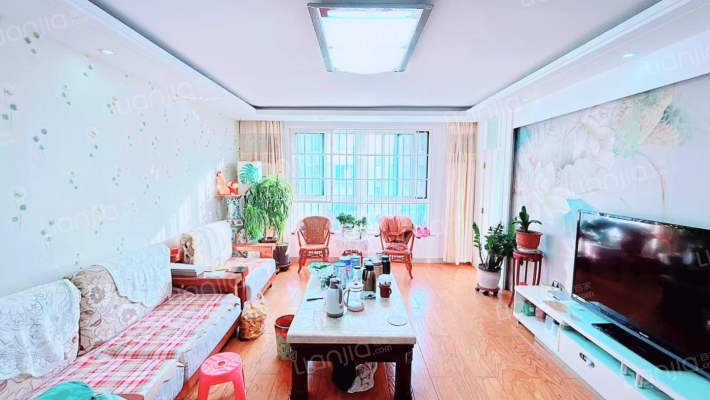 世纪华苑二手房实景图