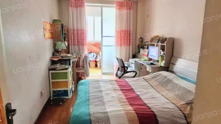 此房在涿州市医院北侧，东大街西侧，小区安静配套齐全-卧室A