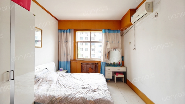 泰安市粮食局宿舍二手房实景图