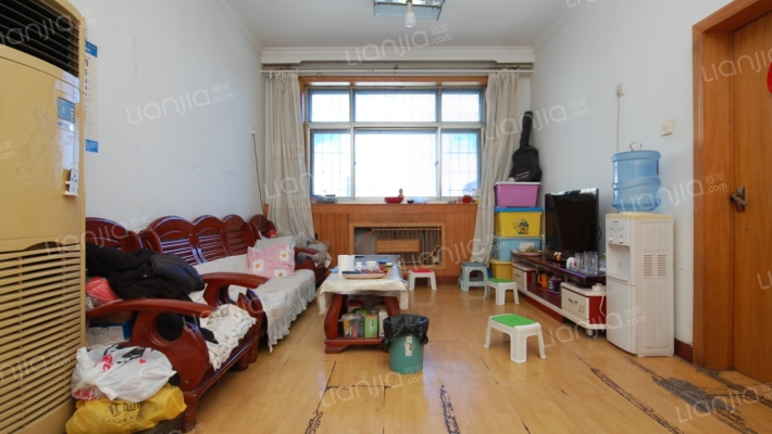 石油公寓二手房实景图