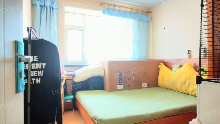 龙富小区二手房实景图