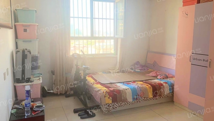 大两居，高层采光视野好，公摊小。-卧室A