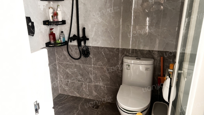 三利中和城 精装修两居室 中间楼层 采光好-卫生间