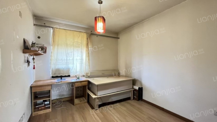 矿山局家属楼南院 市医院  精装修-卧室B