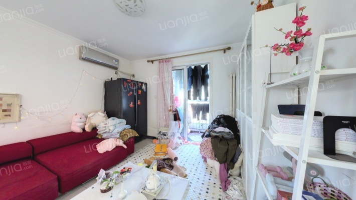 育新花园中里二手房实景图