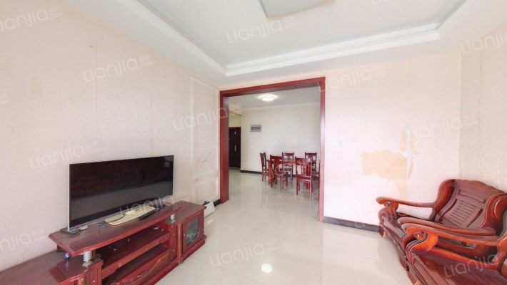 水岸名府二手房实景图