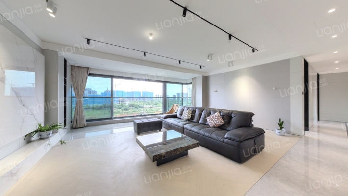 西派善成二手房实景图