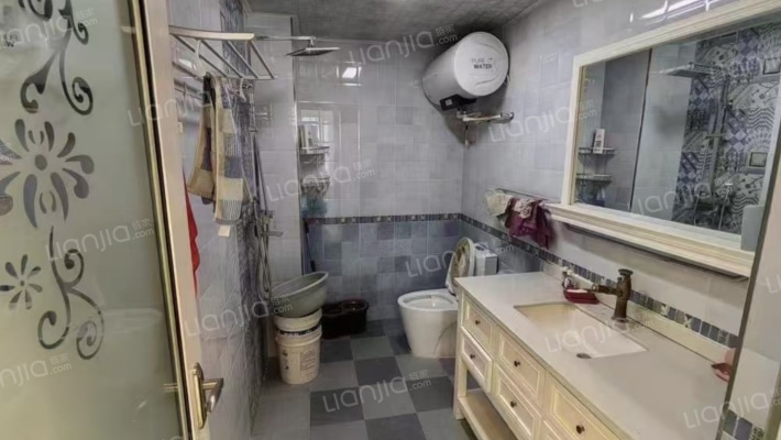 地质嘉园 3室2厅 南 北-卫生间