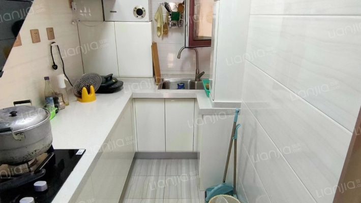 在公园里的房子，环境优美，交通便利，梦幻的感觉！-厨房