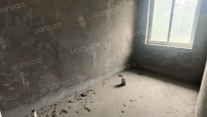 满五唯一别墅前后带小院，地上三层带露台-卫生间C