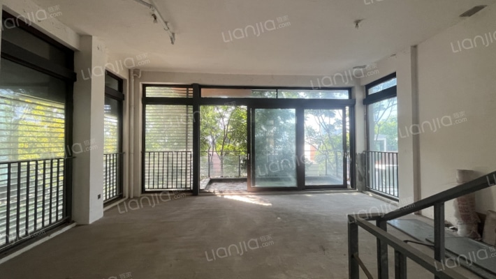 麓湖生态城蓝花屿二手房实景图