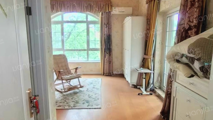 东京都高尔夫 独栋别墅 带大院子 满五税低-卧室A