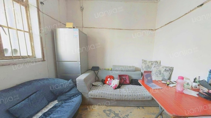 胶鞋厂宿舍二手房实景图