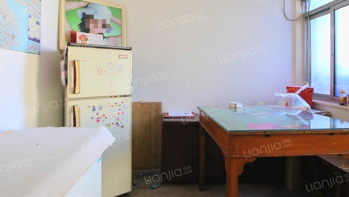 水厂宿舍二手房实景图