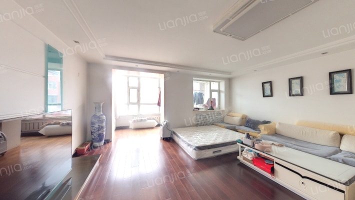 奔驰花园二手房实景图