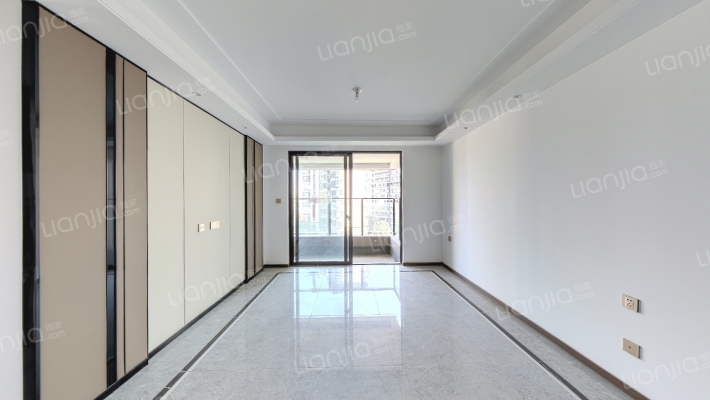 彰泰江景湾二手房实景图