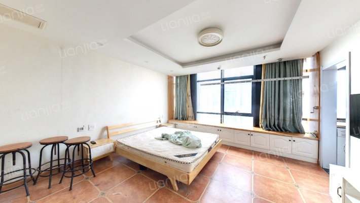 蓝天兴都商务大厦二手房实景图