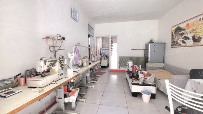 房本满五 过户费低 三连排。。-客厅