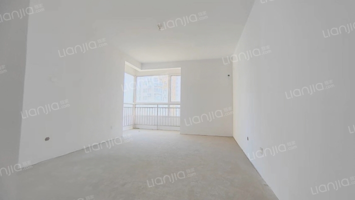 金竹花园南北通透大三居，视野开阔，配套齐全。-卧室A