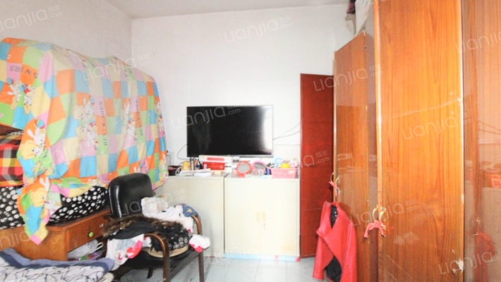 新亚街2号二手房实景图