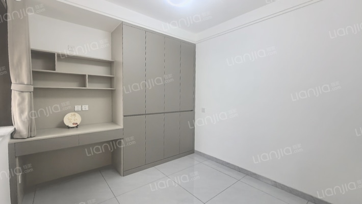 三利中和城二期B区 2室1厅 南-卧室B