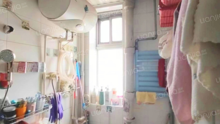 六十七处 南北通透小三居  满五 好楼层 急售-卫生间