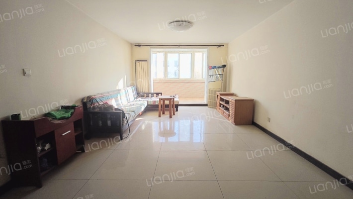 物探九号院 南北通透4居 集中供暖 配套齐全-客厅