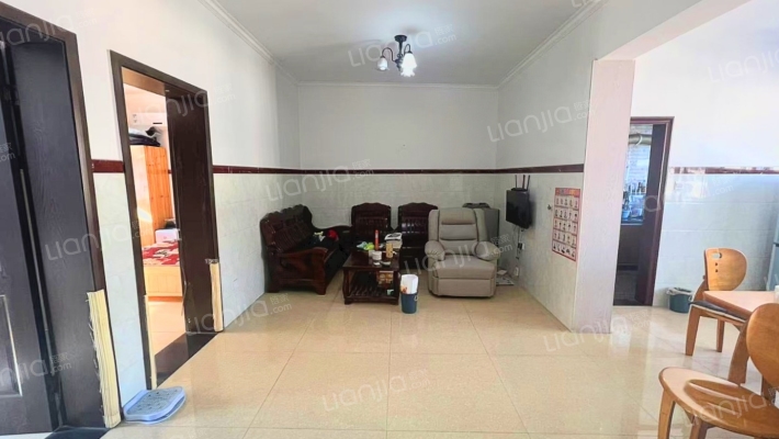 宾虹路439弄二手房实景图