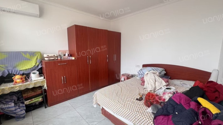 拐弯胡同 3室2厅 南 北-卧室B