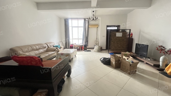 联合六号院 联排别墅 集中供暖 车位免费-客厅A