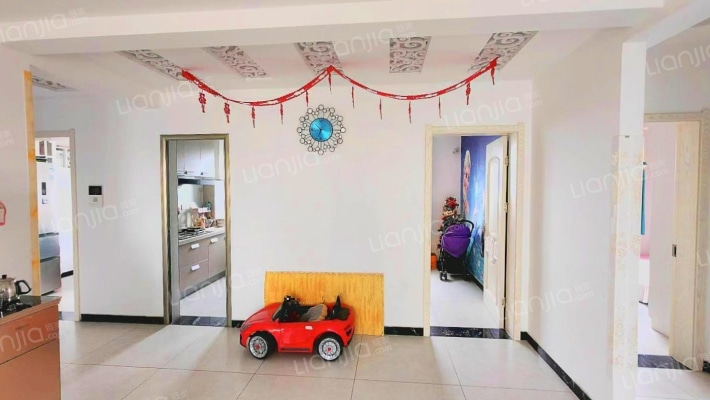 急售三利南北向四居，精装修，价格美丽可小叨-餐厅