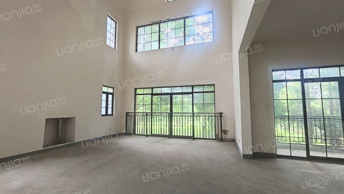 保利拉斐庄园二手房实景图