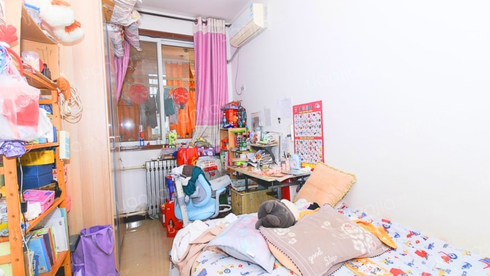 此房是惠源小区，均价低满五唯一，简单装修，-卧室A