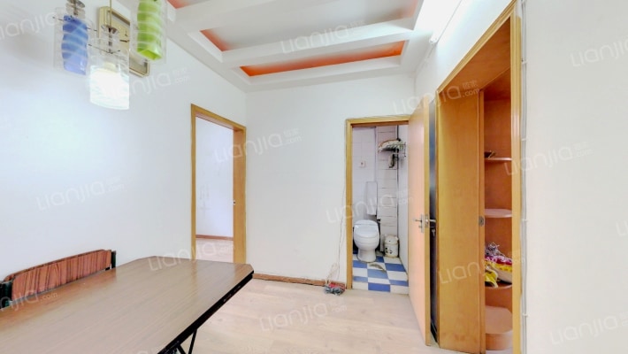 兴中路啤酒厂家属院二手房实景图