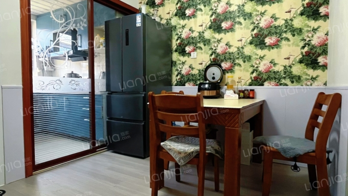 双塔中学小区 三居 低楼层 南北通透-餐厅