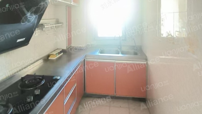 水岸花城小三居·精装修·大社区·集体供暖-厨房