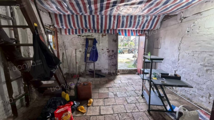 海边街二手房实景图