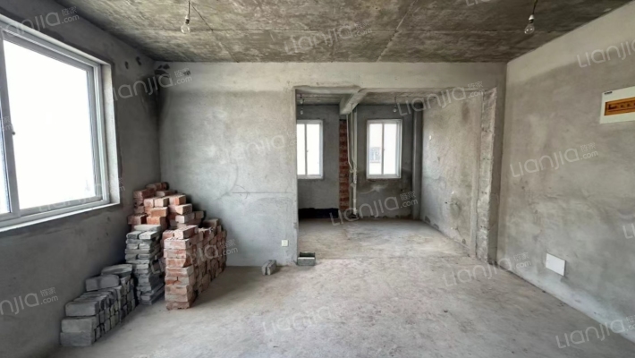 茉织华庄园二手房实景图