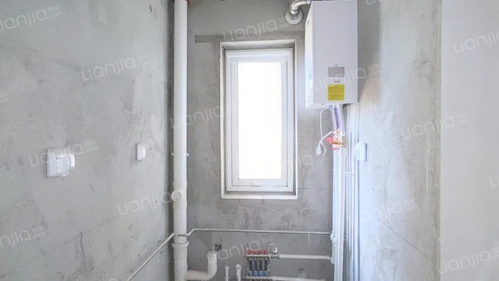 70年大产权，房证满二，次新房，通勤北京，交通方便-厨房