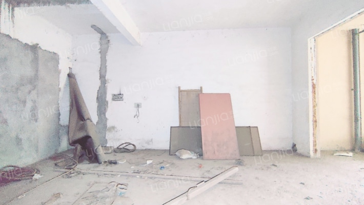 庆隆南山高尔夫国际社区叠滟岭二手房实景图