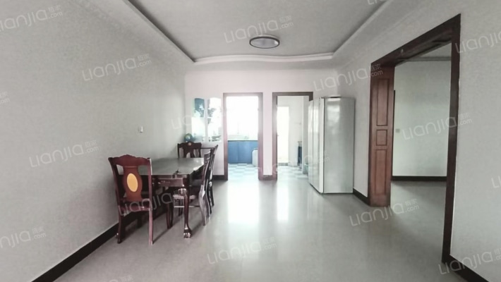 玉龙路二手房实景图