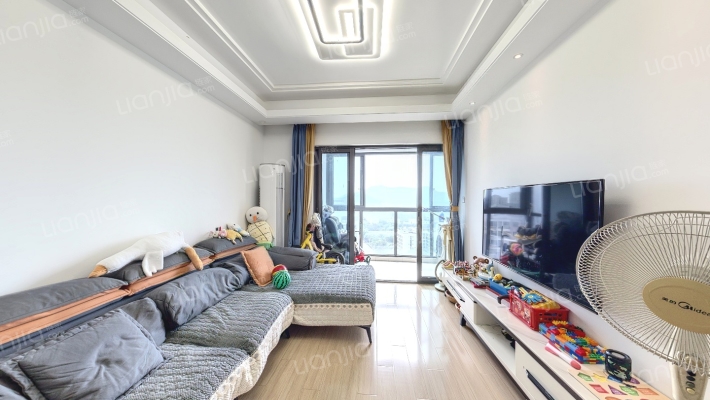 新澎湃国际社区二手房实景图