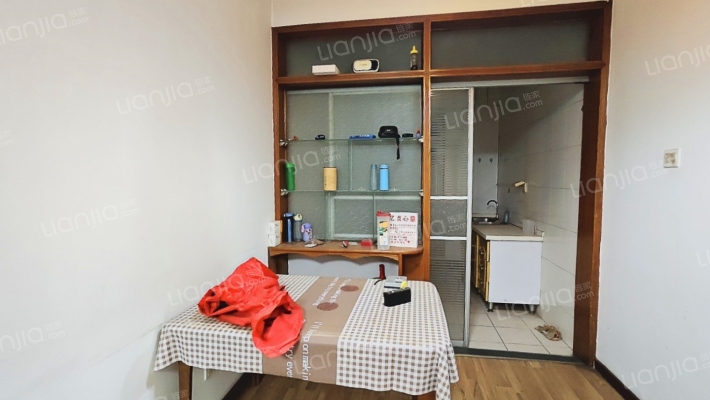 永安小区 4室2厅 东 西-餐厅