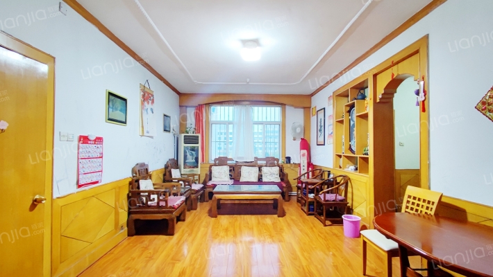 盐业果品宿舍二手房实景图