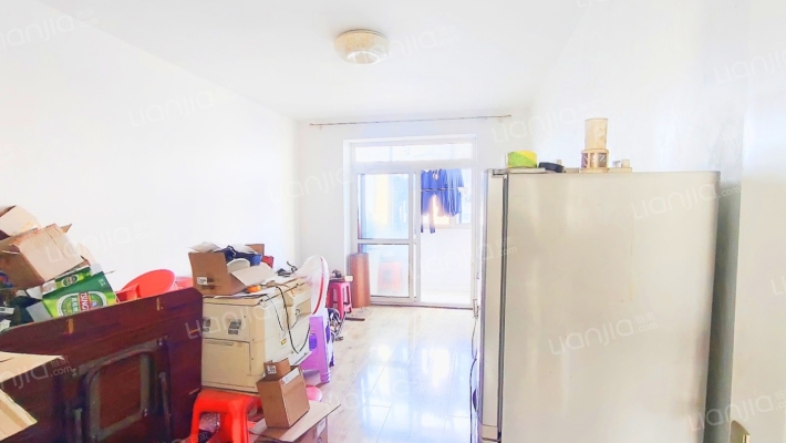 卫国里二手房实景图