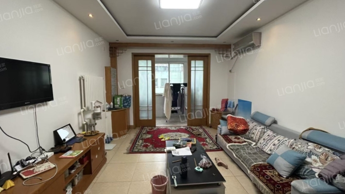 新安小区 5室2厅 南 北-客厅