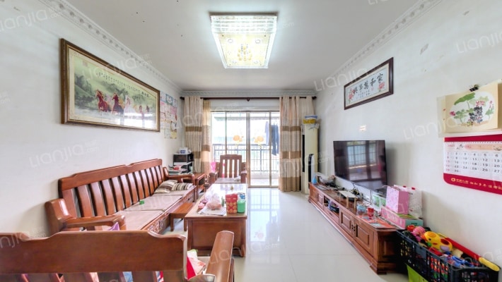 荣泰河庭C区二手房实景图