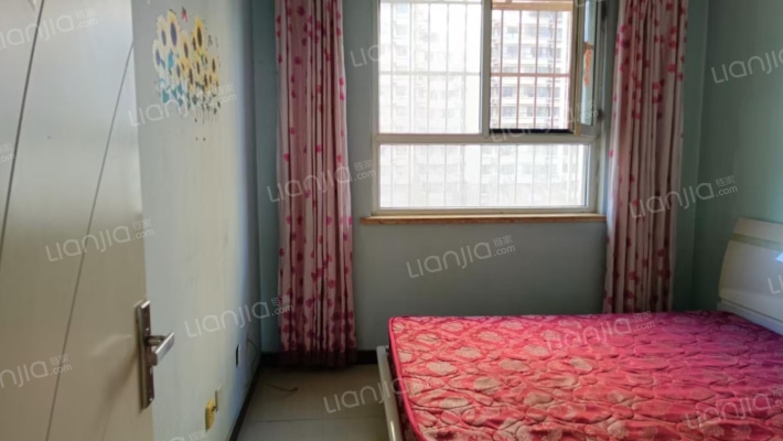 水岸花城，一线河景美宅，标准现房，即买即住-卧室B