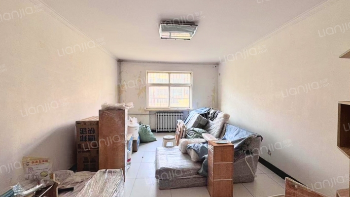 二康医院南侧新府阳光南北通透两居，带地下室-客厅