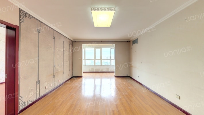 水尚嘉苑二手房实景图